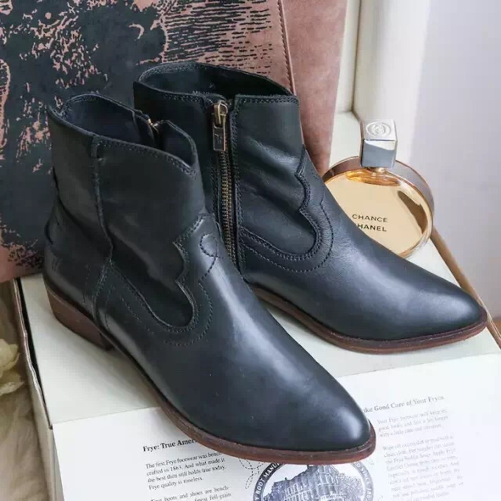 Authentic Frye Boots with Shoe Box